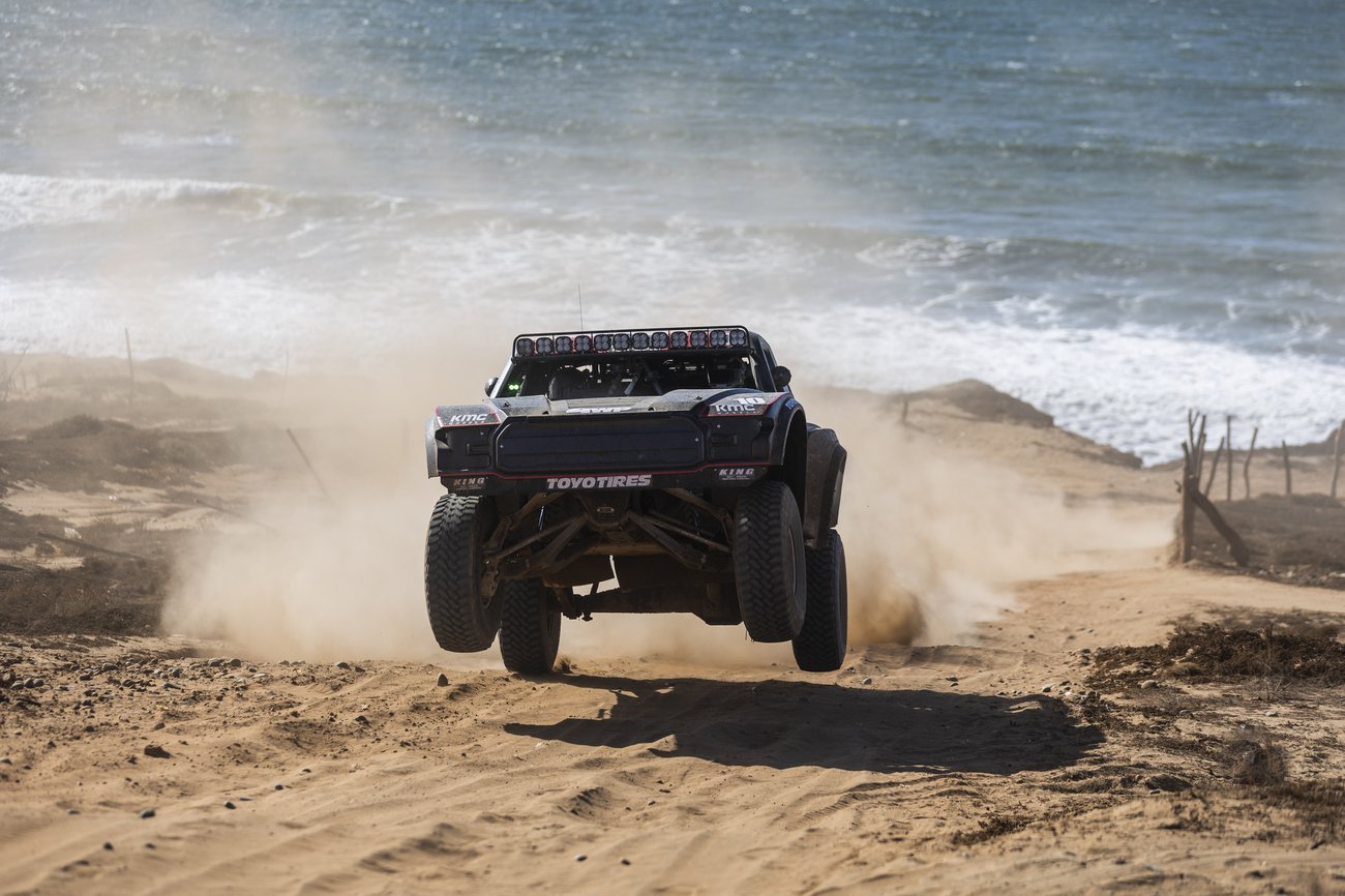 2024-score-baja1000-toyo-highres-58