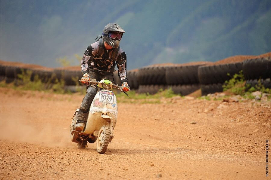 tutto mondo racing is bringing a pair of vespas to the norra mexican
