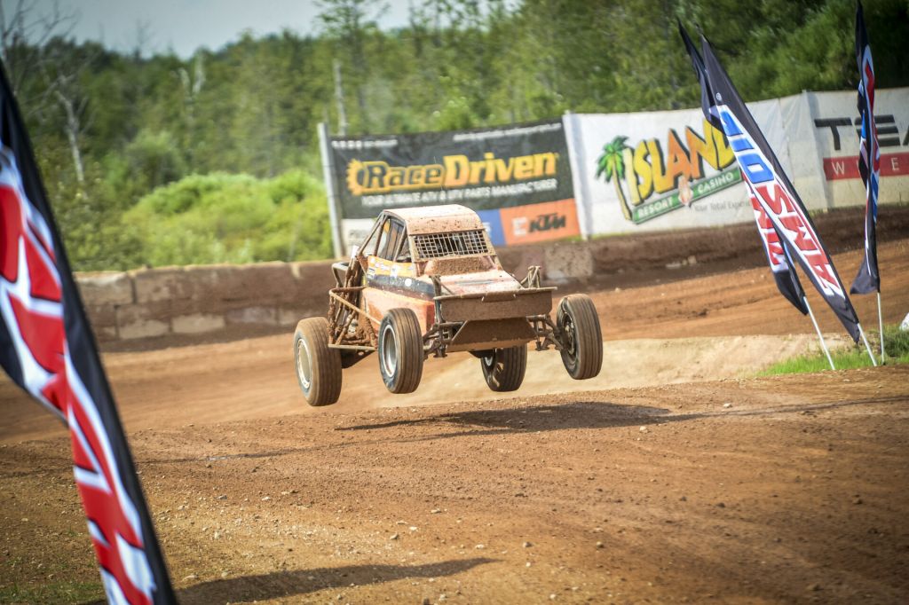 BARK RIVER ROUND SINGLE BUGGY MIR Michael Roth Photo